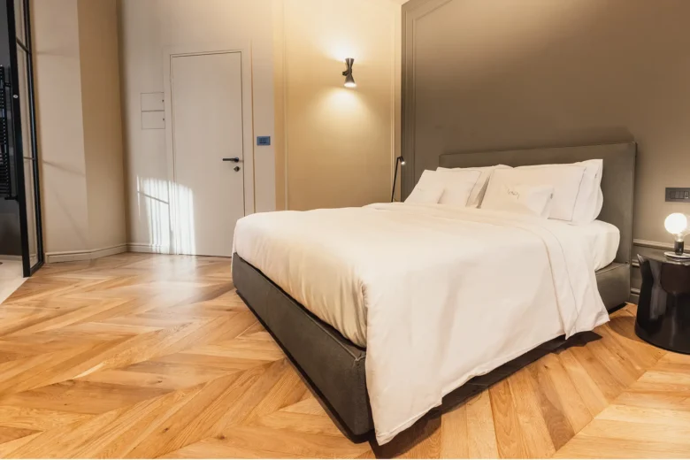 Lenel Hotel Relaxing Suite (103G)