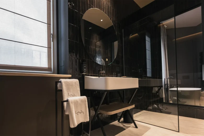 Lenel Hotel Relaxing Suite (103G)