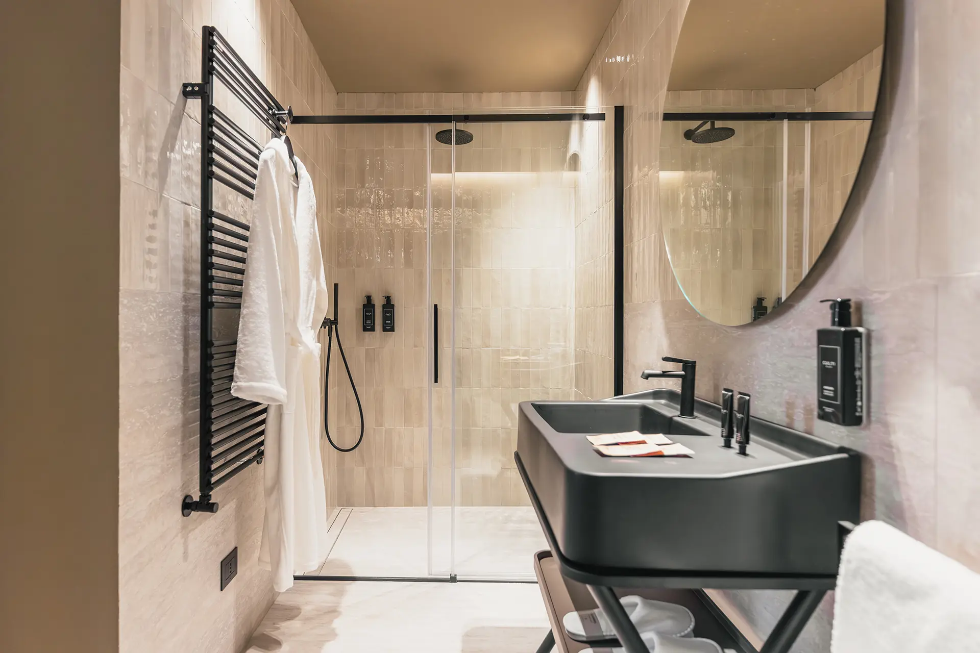 Lenel Deluxe/Twin con divano letto 101M