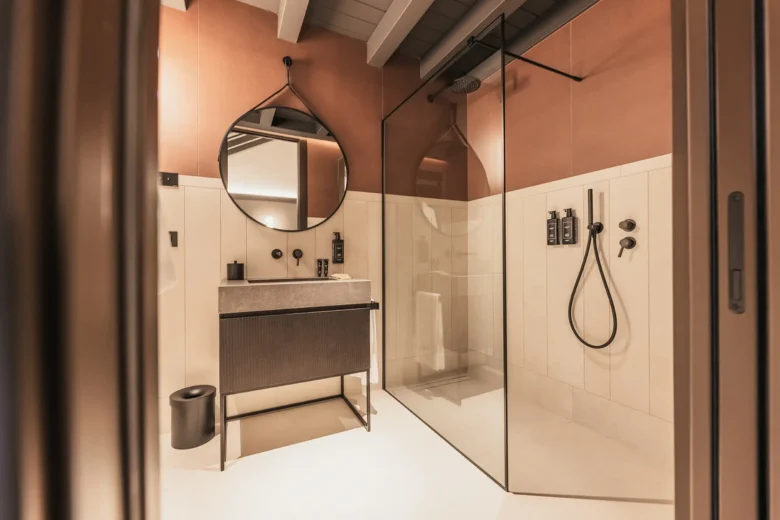 lenel luxury suite 201m